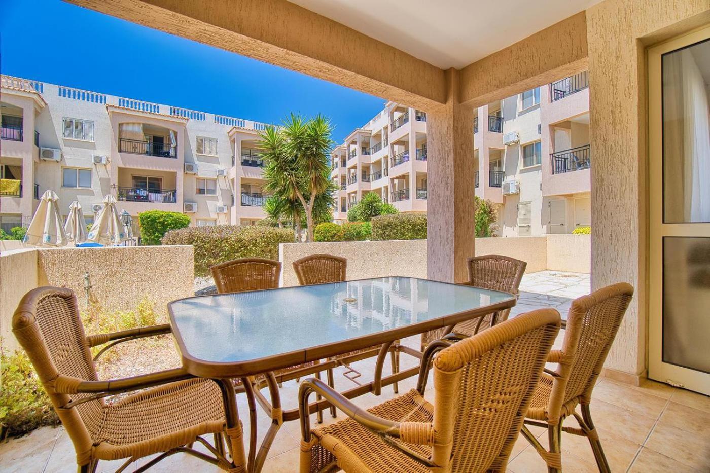Royal Seacrest F G6 Apartment Paphos Luaran gambar